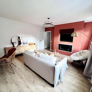 https://superbe-appartement-avec-chemine.hotels-rhonealpes.com